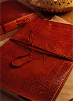 Load image into Gallery viewer, Horse - Handmade Leather Diaries
